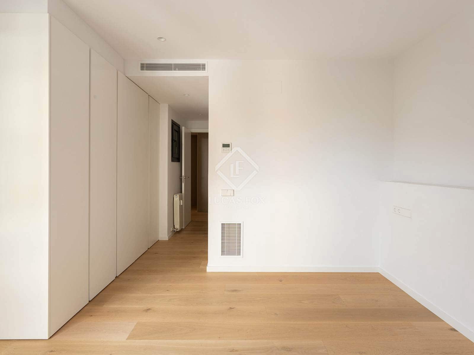 5 bedroom Apartment for sale in Barcelona city with garage - € 2,400,000 (Ref: 9404443)