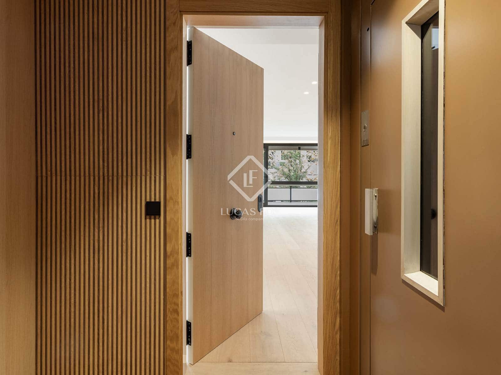 5 bedroom Apartment for sale in Barcelona city with garage - € 2,400,000 (Ref: 9404443)