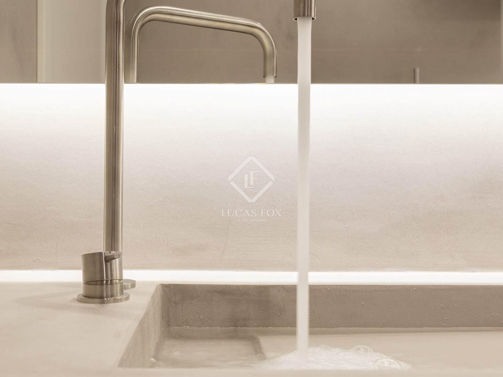 5 bedroom Apartment for sale in Barcelona city with garage - € 2,400,000 (Ref: 9404443)