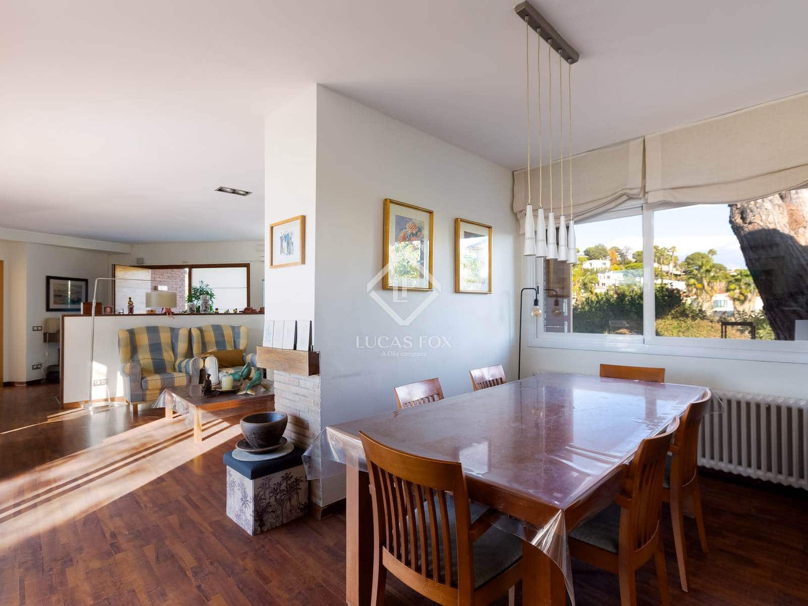 5 bedroom Villa for sale in Sant Pol de Mar with pool garage - € 895,000 (Ref: 9404444)