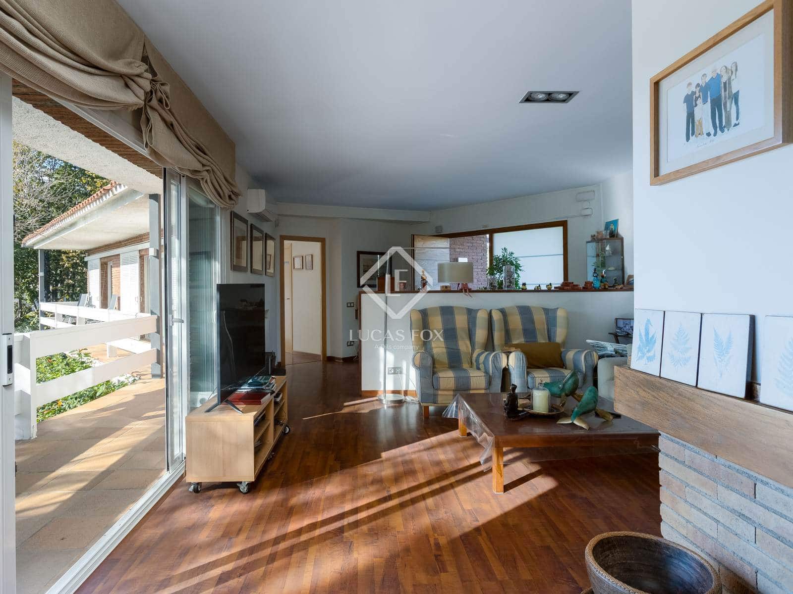 5 bedroom Villa for sale in Sant Pol de Mar with pool garage - € 895,000 (Ref: 9404444)