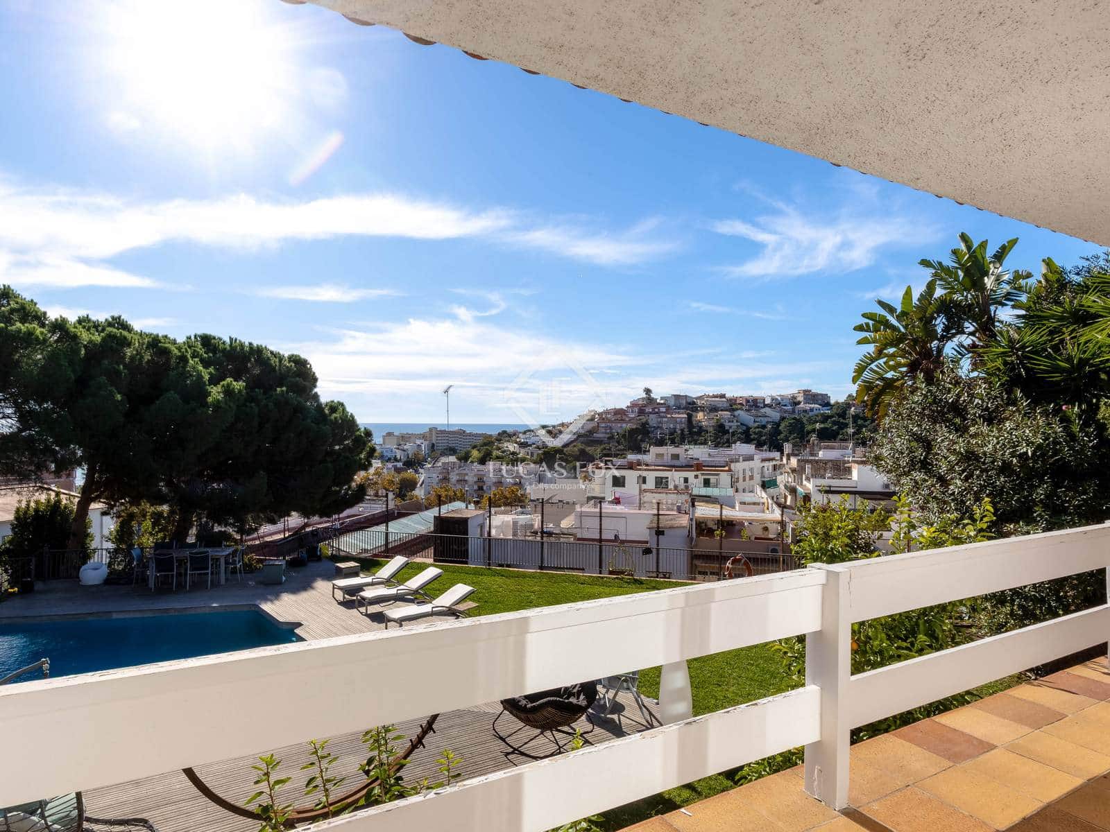 5 bedroom Villa for sale in Sant Pol de Mar with pool garage - € 895,000 (Ref: 9404444)