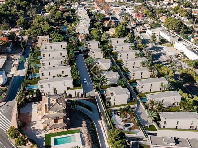 4 slaapkamer Villa te koop in Alicante stad met zwembad garage - € 1.325.000 (Ref: 9405879)