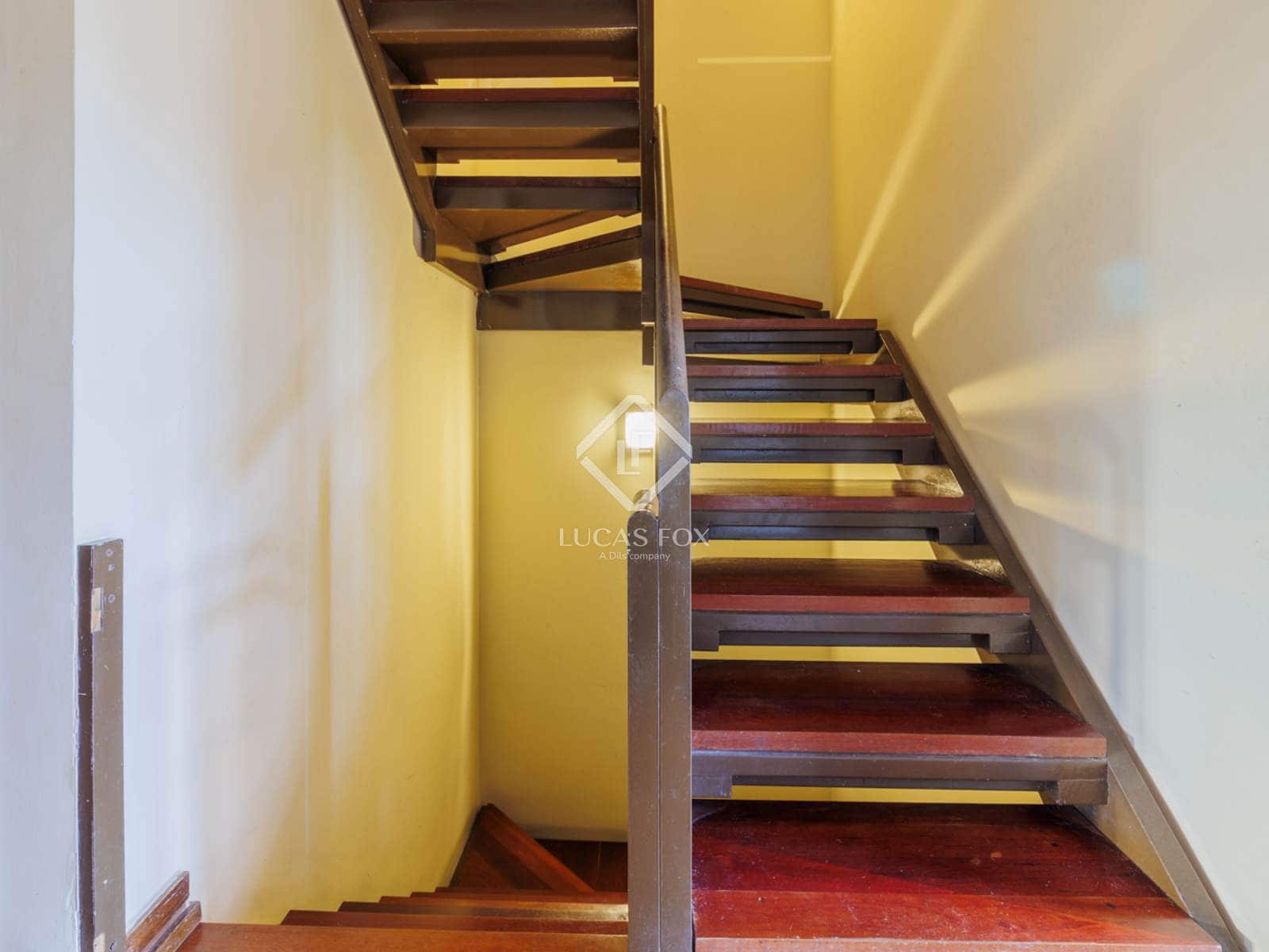 5 bedroom Villa for sale in Boadilla del Monte with pool garage - € 950,000 (Ref: 9405880)