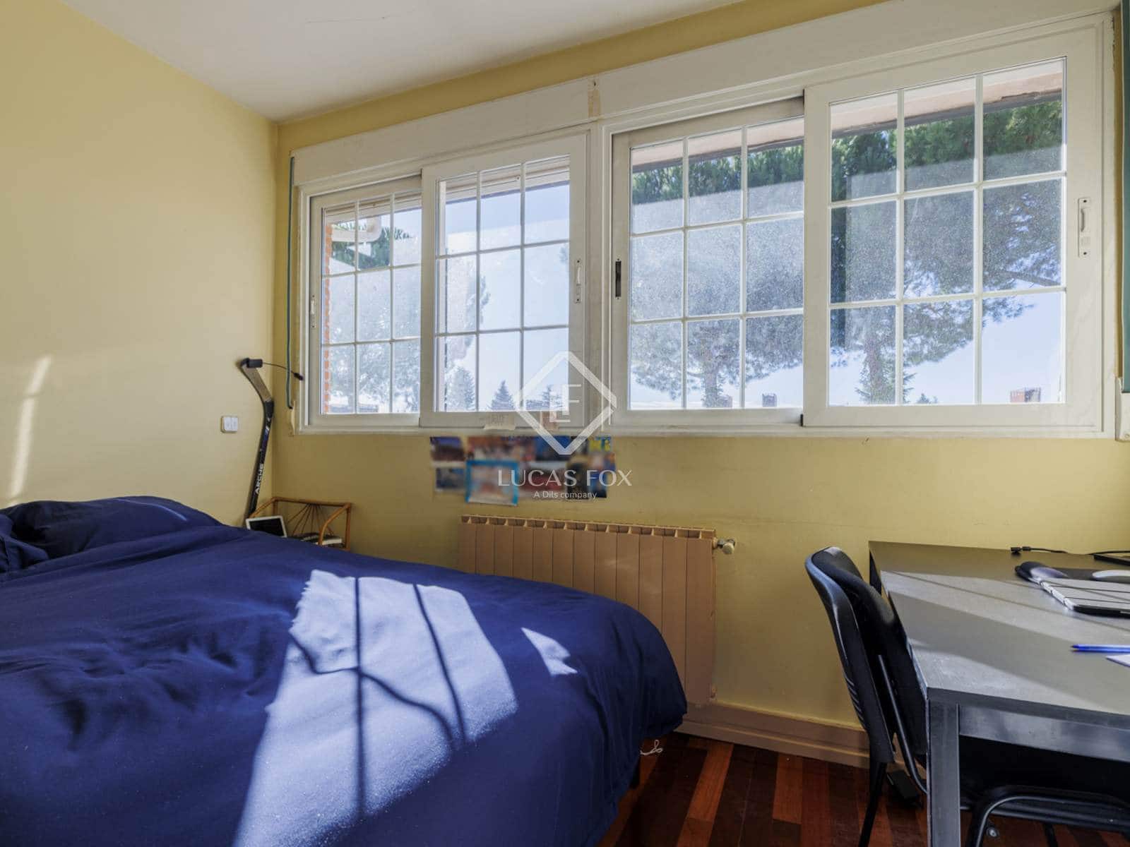 5 bedroom Villa for sale in Boadilla del Monte with pool garage - € 950,000 (Ref: 9405880)