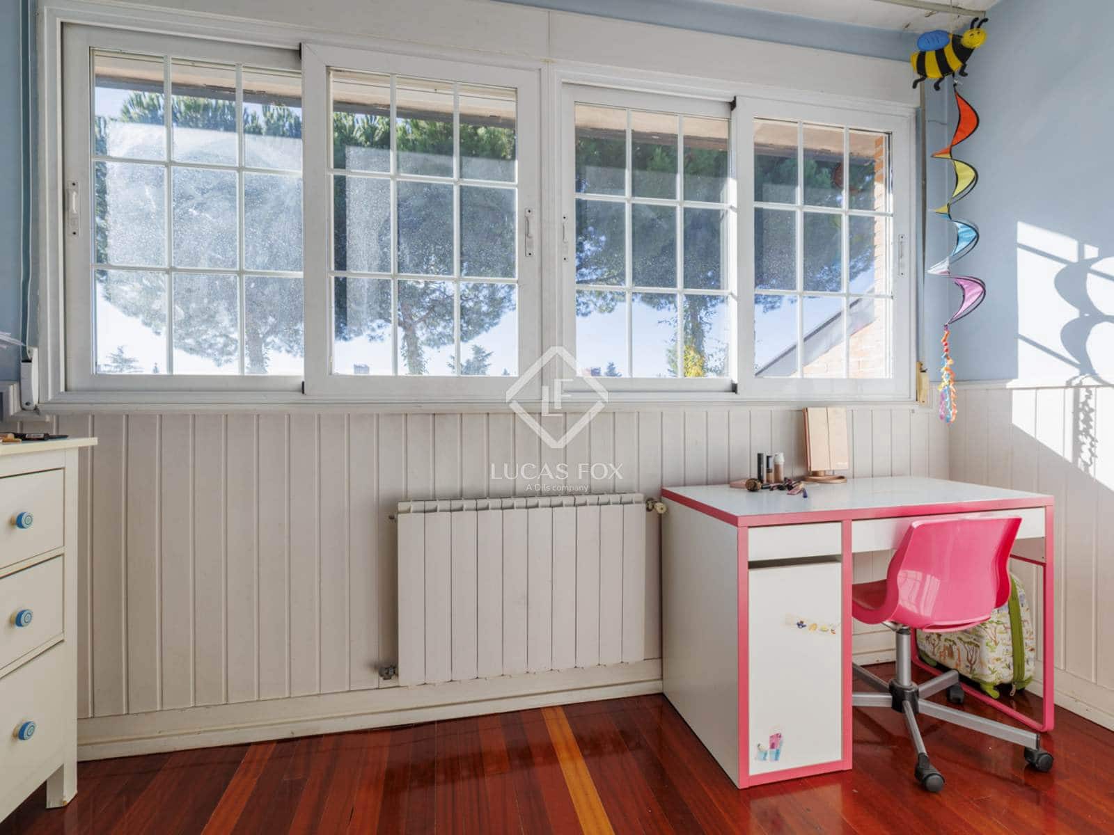 5 bedroom Villa for sale in Boadilla del Monte with pool garage - € 950,000 (Ref: 9405880)