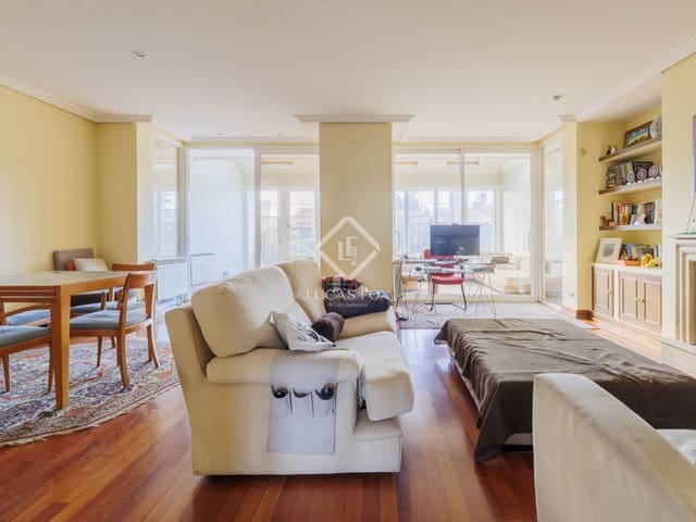 5 bedroom Villa for sale in Boadilla del Monte with pool garage - € 950,000 (Ref: 9405880)