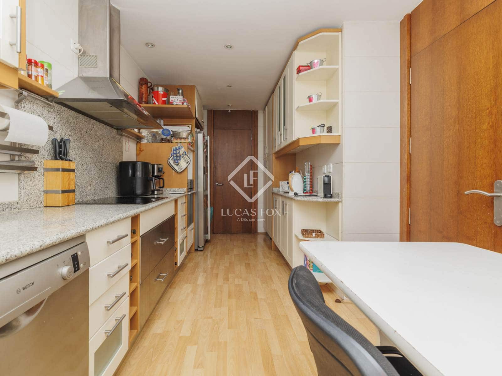 5 bedroom Villa for sale in Boadilla del Monte with pool garage - € 950,000 (Ref: 9405880)