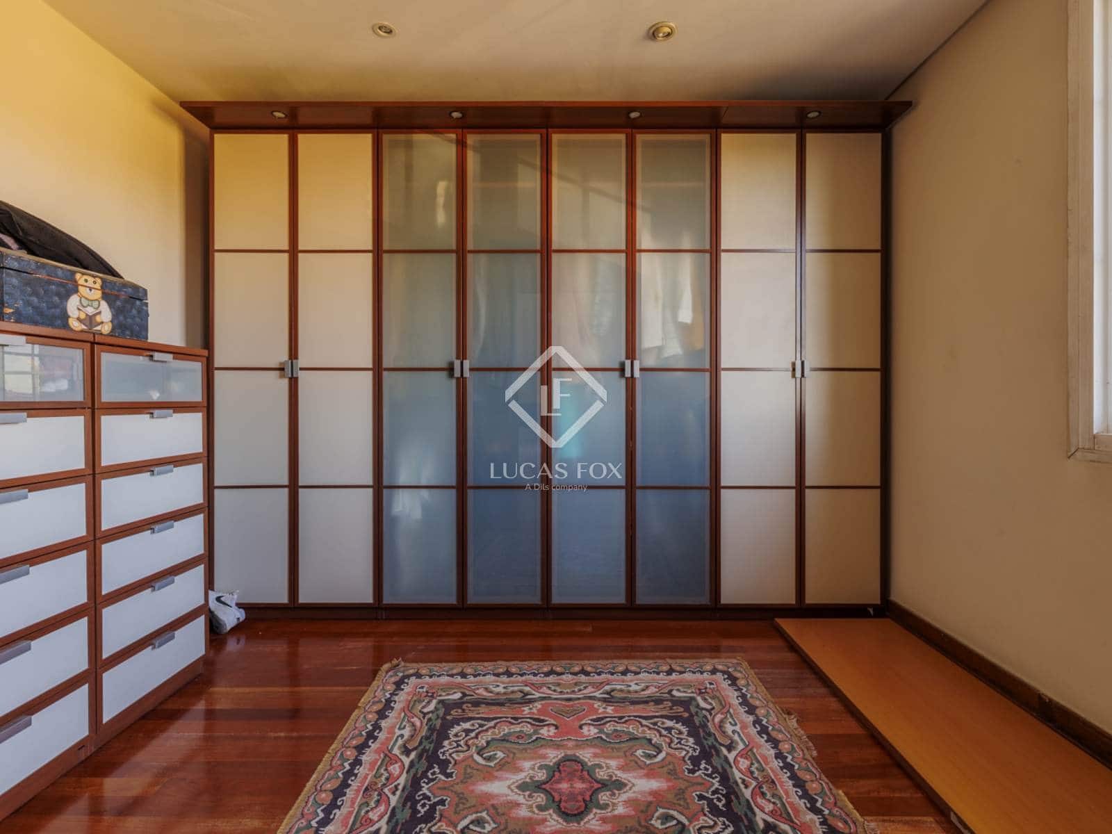 5 bedroom Villa for sale in Boadilla del Monte with pool garage - € 950,000 (Ref: 9405880)