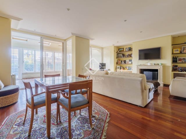 5 bedroom Villa for sale in Boadilla del Monte with pool garage - € 950,000 (Ref: 9405880)