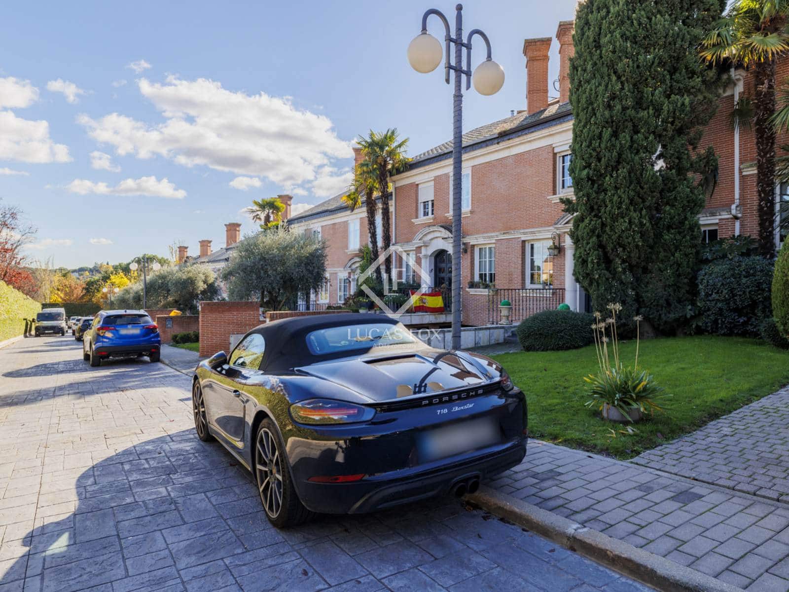 5 bedroom Villa for sale in Boadilla del Monte with pool garage - € 950,000 (Ref: 9405880)