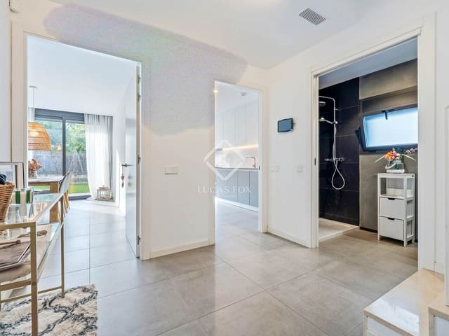 5 bedroom Villa for sale in Coma-Ruga, El Vendrell with pool garage - € 780,000 (Ref: 9405881)