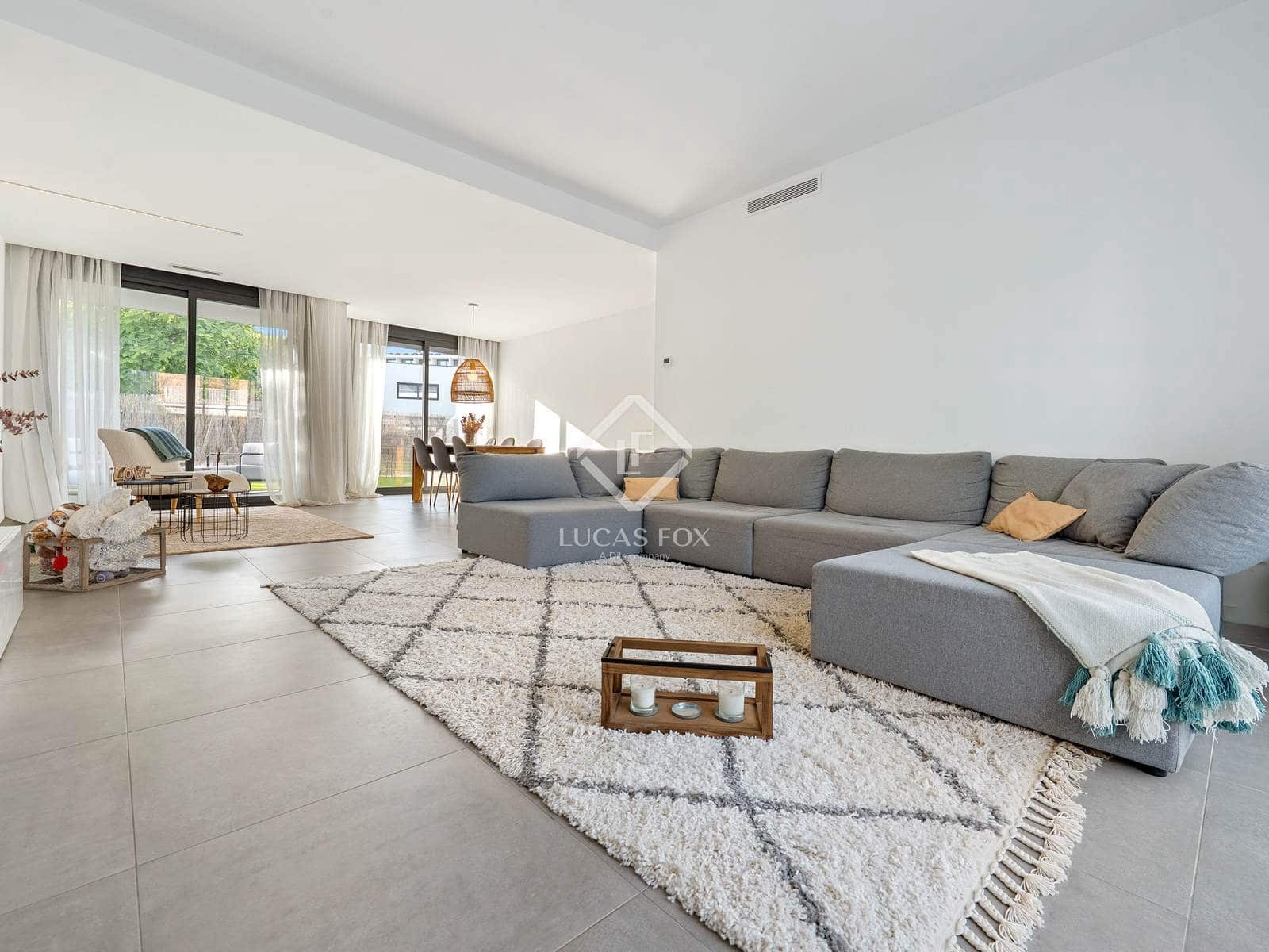 5 slaapkamer Villa te koop in Coma-Ruga met zwembad garage - € 780.000 (Ref: 9405881)