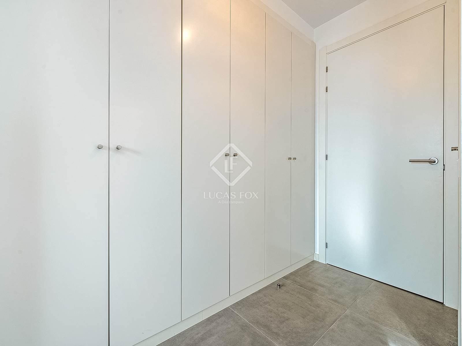 5 slaapkamer Villa te koop in Coma-Ruga met zwembad garage - € 780.000 (Ref: 9405881)