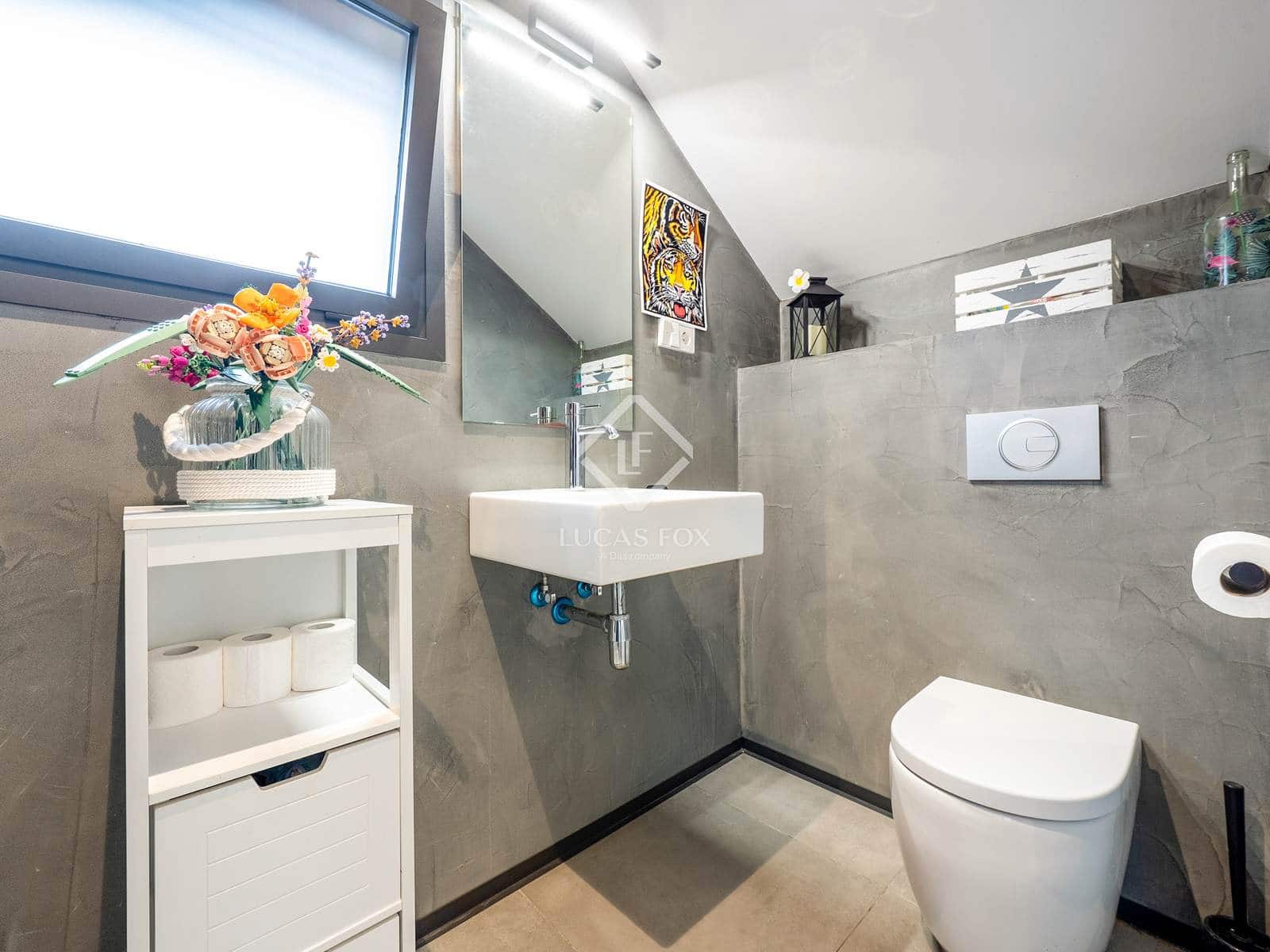 5 slaapkamer Villa te koop in Coma-Ruga met zwembad garage - € 780.000 (Ref: 9405881)