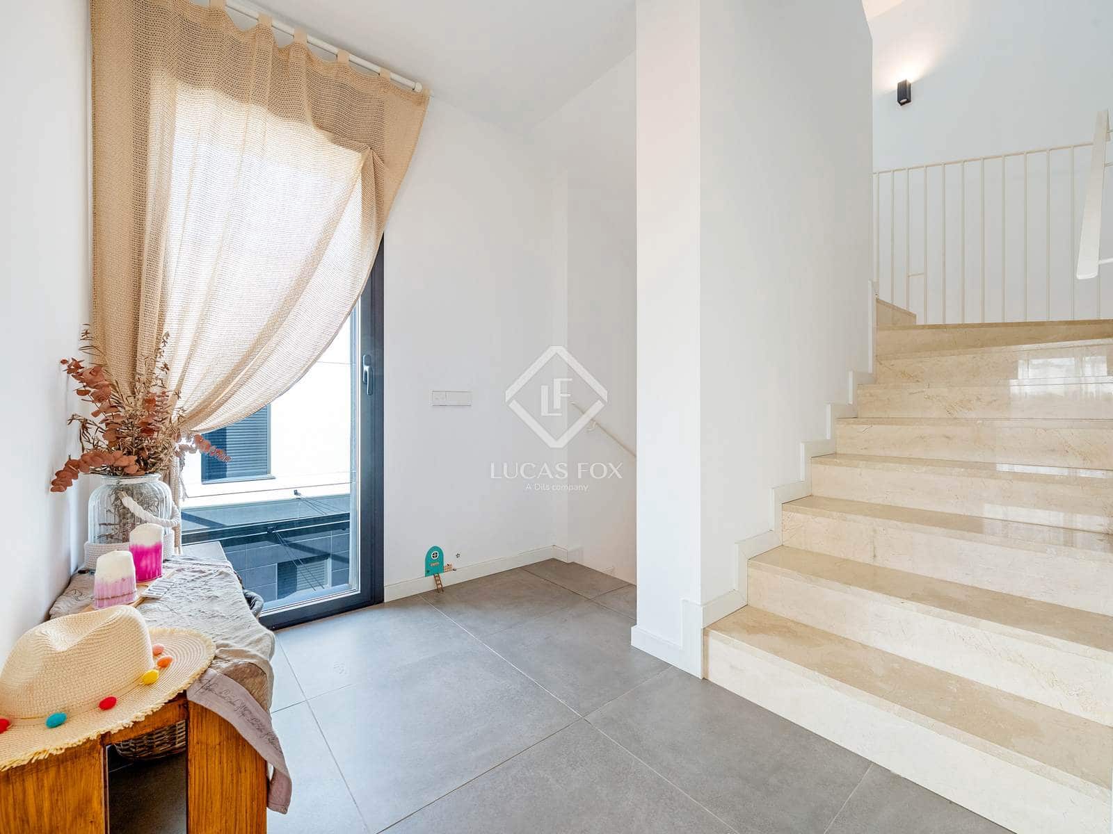 5 slaapkamer Villa te koop in Coma-Ruga met zwembad garage - € 780.000 (Ref: 9405881)