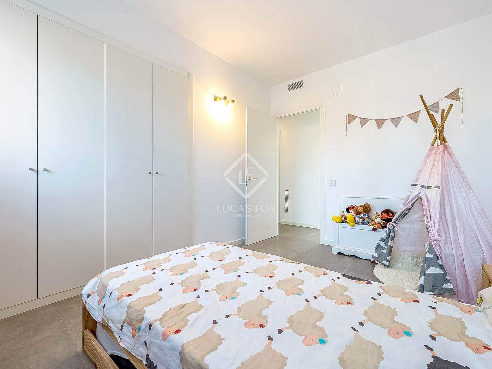 5 slaapkamer Villa te koop in Coma-Ruga met zwembad garage - € 780.000 (Ref: 9405881)