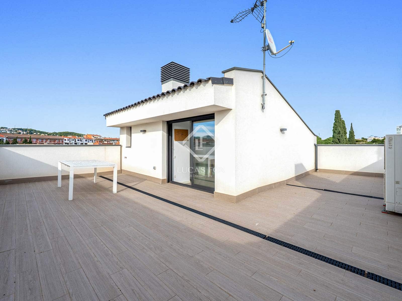 5 slaapkamer Villa te koop in Coma-Ruga met zwembad garage - € 780.000 (Ref: 9405881)