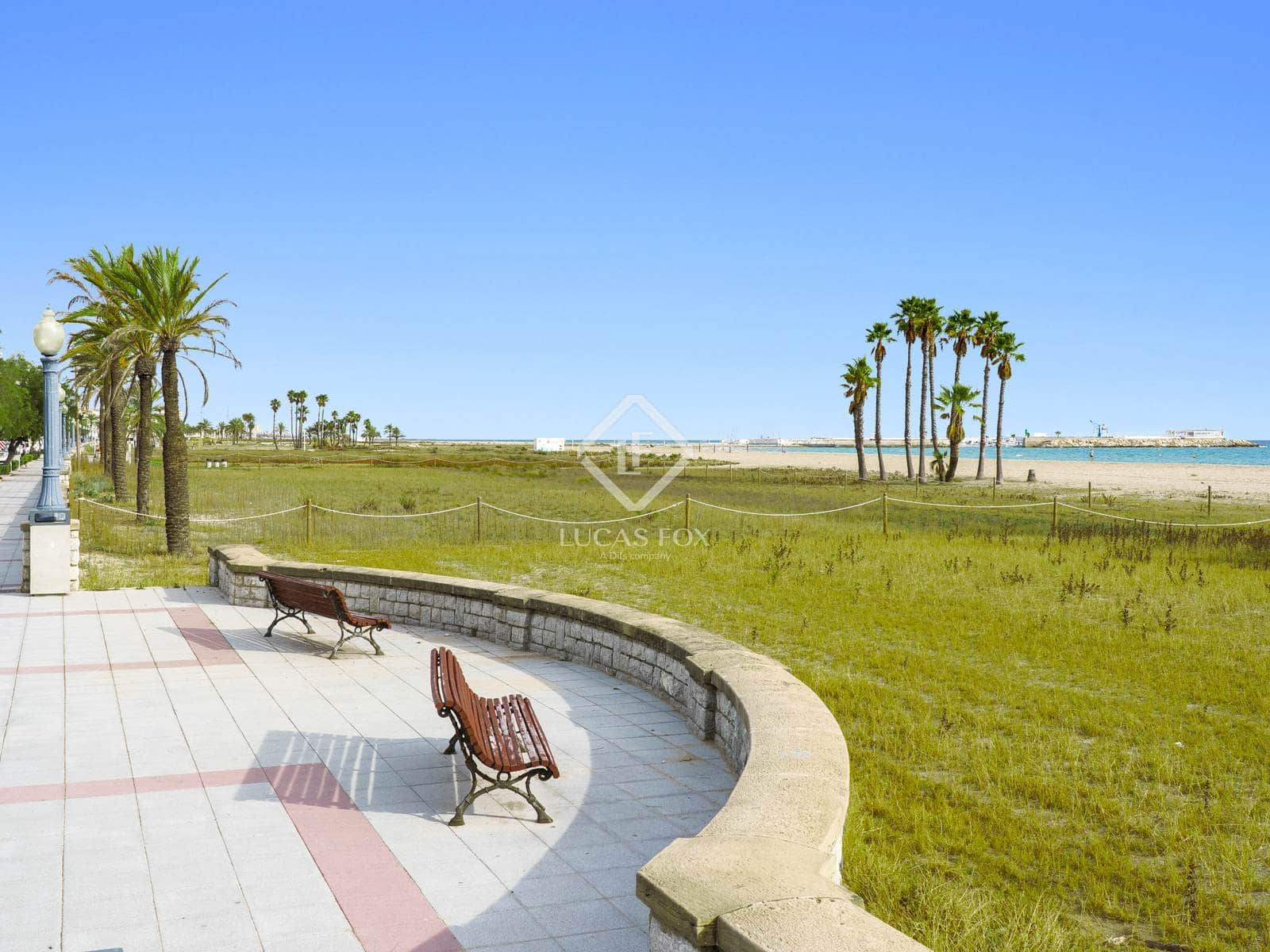 5 slaapkamer Villa te koop in Coma-Ruga met zwembad garage - € 780.000 (Ref: 9405881)