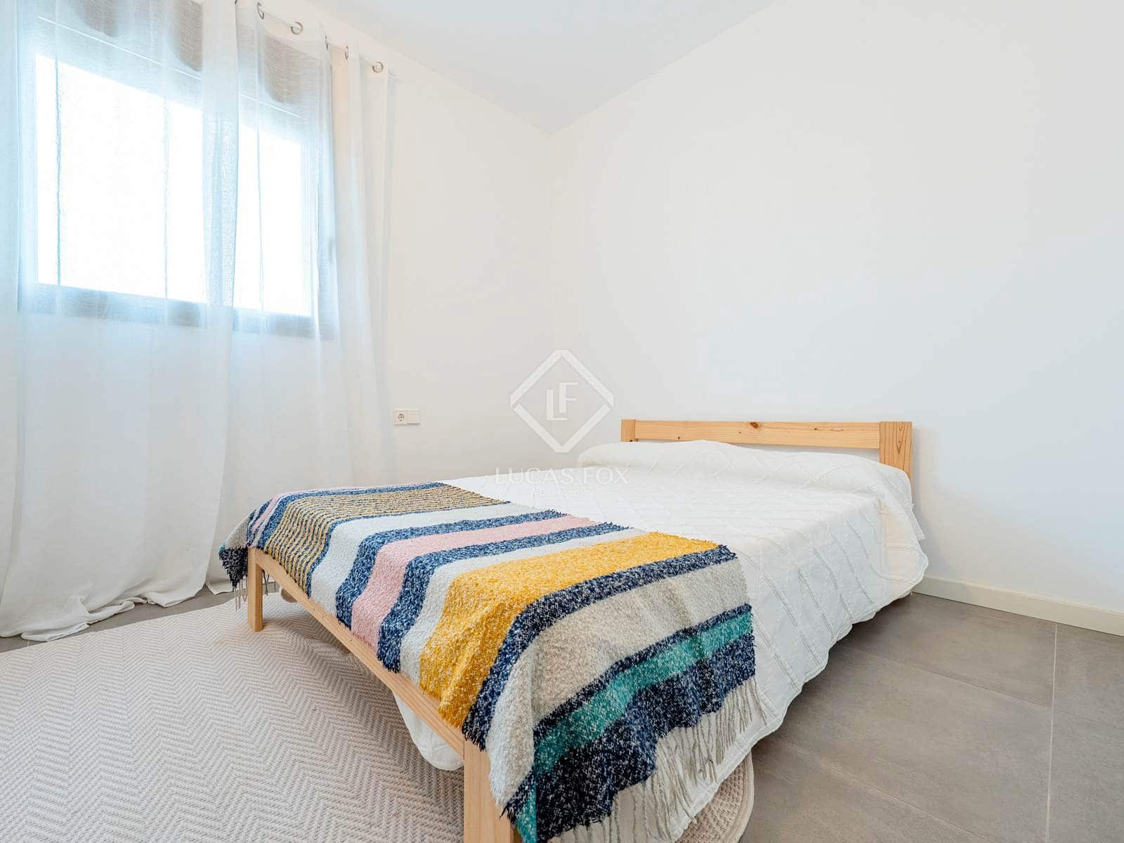 5 slaapkamer Villa te koop in Coma-Ruga met zwembad garage - € 780.000 (Ref: 9405881)