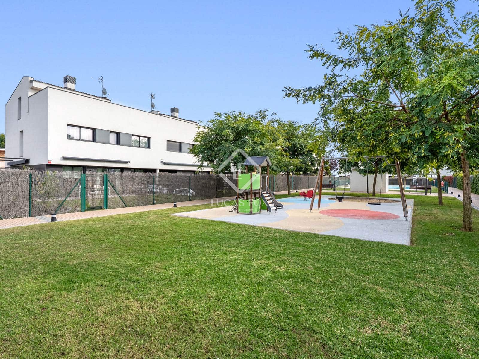 5 slaapkamer Villa te koop in Coma-Ruga met zwembad garage - € 780.000 (Ref: 9405881)