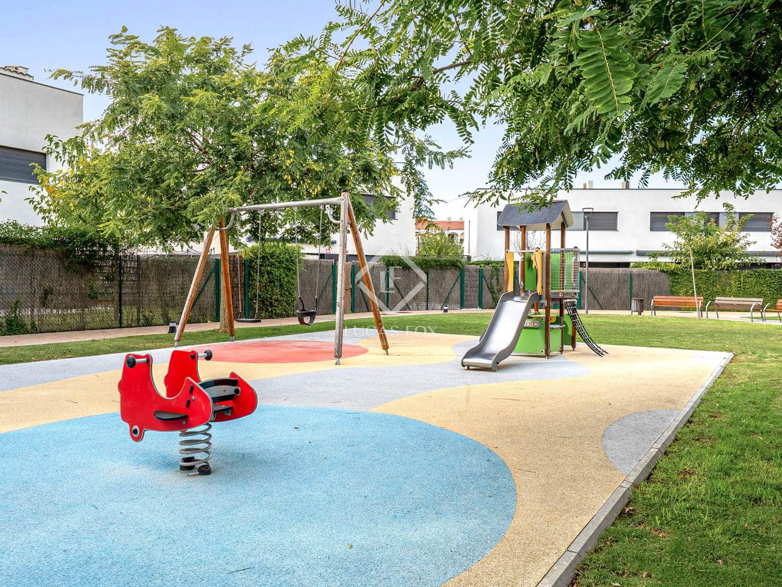 5 slaapkamer Villa te koop in Coma-Ruga met zwembad garage - € 780.000 (Ref: 9405881)