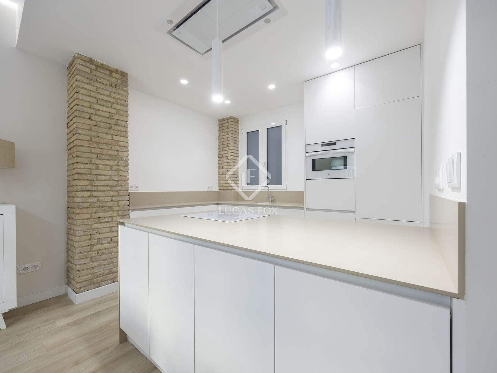 3 sypialnia Apartament do wynajęcia w Miasto Walencja - 3 600 € (Ref: 9405882)