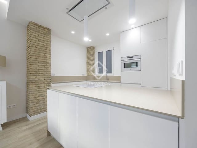 Appartement de 3 chambres à louer à Valence ville - 3 600 € (Ref: 9405882)