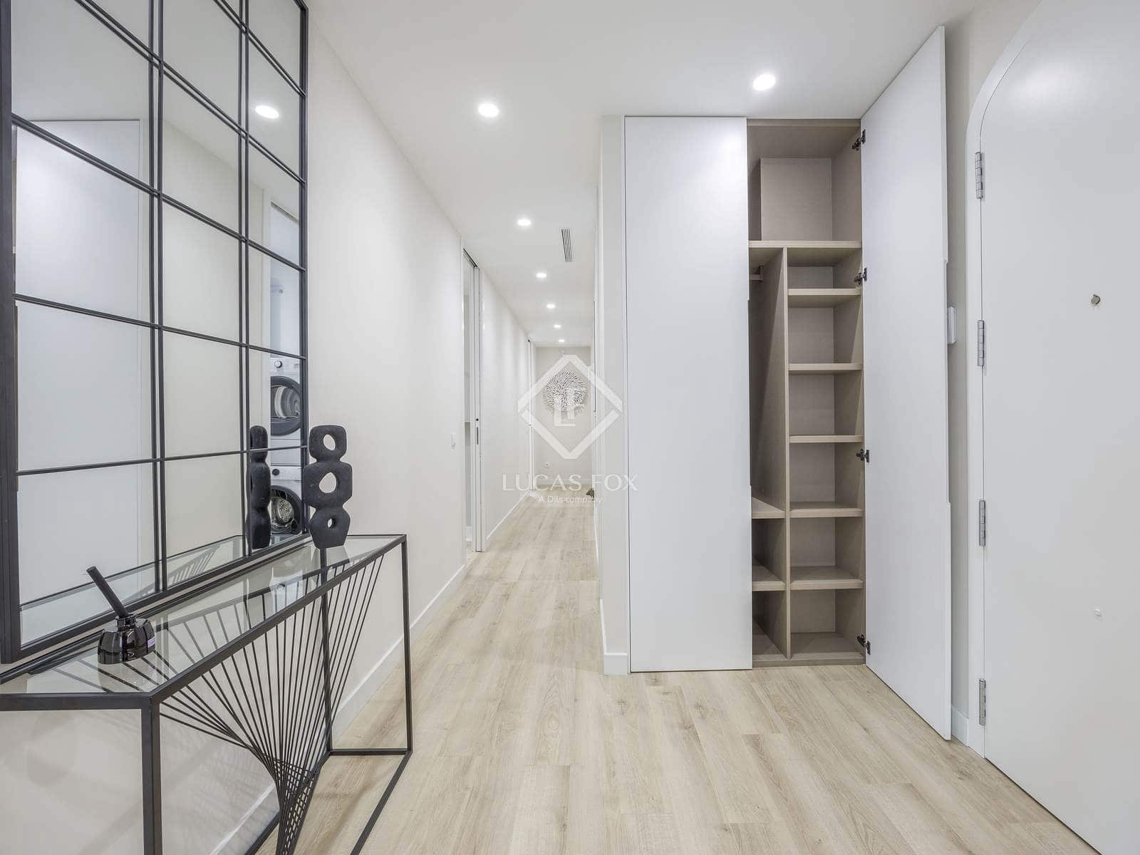 3 sypialnia Apartament do wynajęcia w Miasto Walencja - 3 600 € (Ref: 9405882)