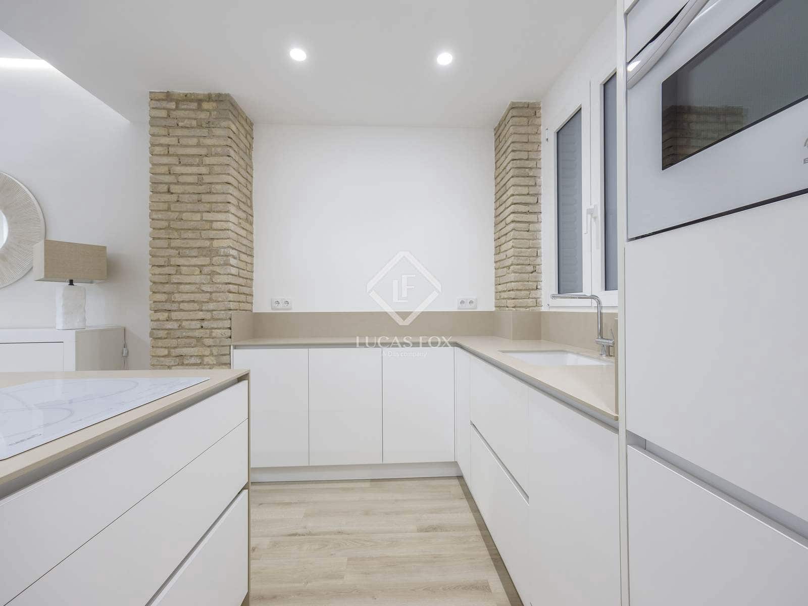 3 sypialnia Apartament do wynajęcia w Miasto Walencja - 3 600 € (Ref: 9405882)