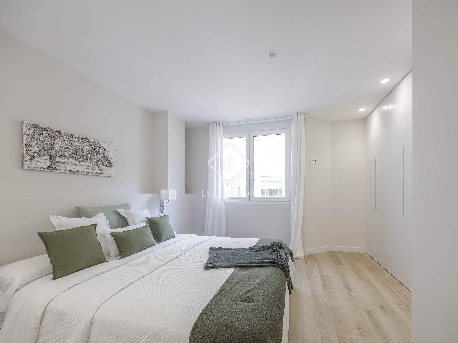 3 sypialnia Apartament do wynajęcia w Miasto Walencja - 3 600 € (Ref: 9405882)