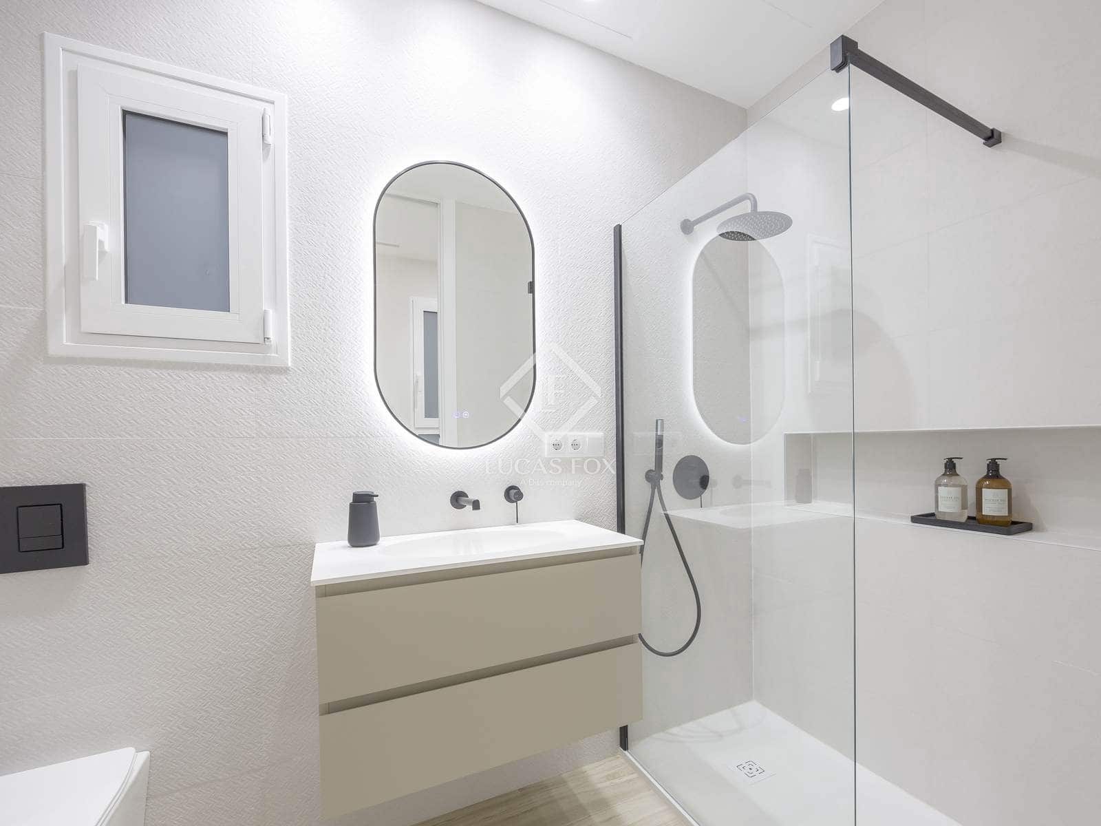 3 sypialnia Apartament do wynajęcia w Miasto Walencja - 3 600 € (Ref: 9405882)