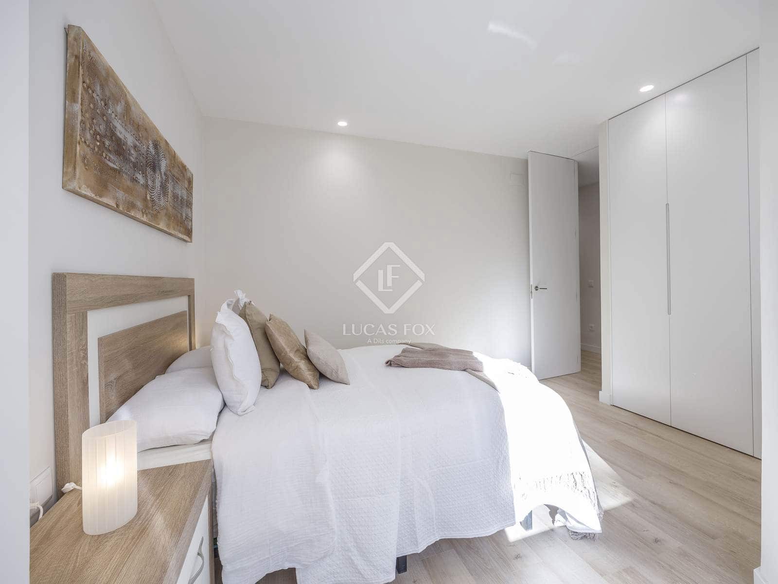 3 sypialnia Apartament do wynajęcia w Miasto Walencja - 3 600 € (Ref: 9405882)