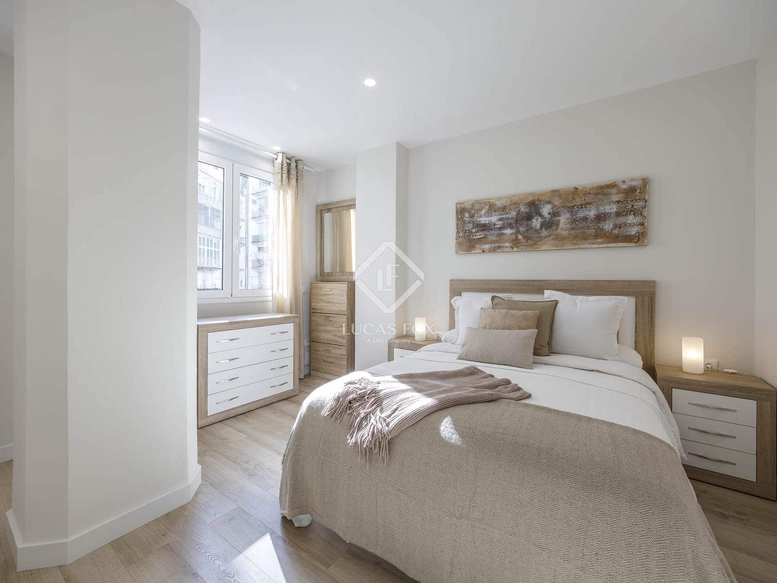 3 sypialnia Apartament do wynajęcia w Miasto Walencja - 3 600 € (Ref: 9405882)