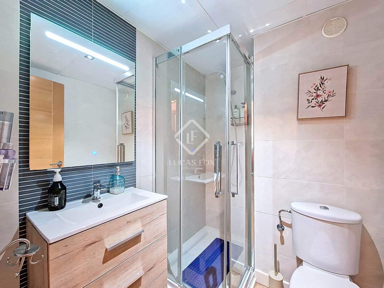 2 bedroom Apartment for sale in Vilanova i la Geltru with pool garage - € 350,000 (Ref: 9409057)