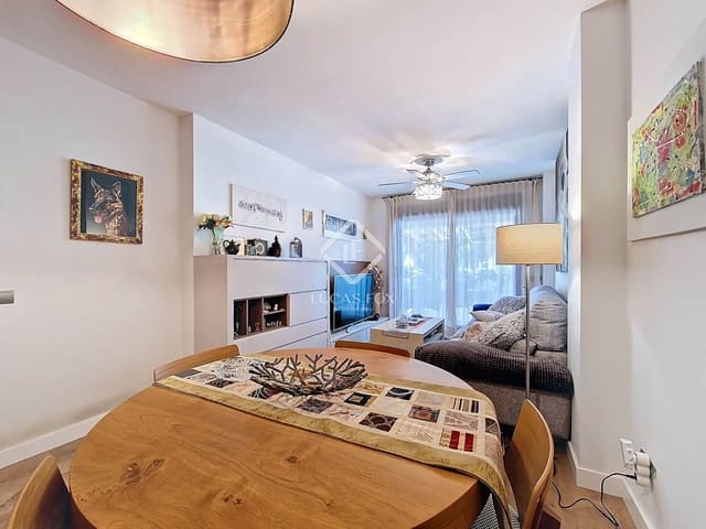 2 bedroom Apartment for sale in Vilanova i la Geltrú with pool garage - € 350,000 (Ref: 9409057)