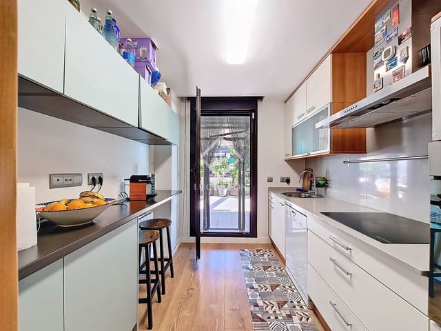 2 bedroom Apartment for sale in Vilanova i la Geltrú with pool garage - € 350,000 (Ref: 9409057)