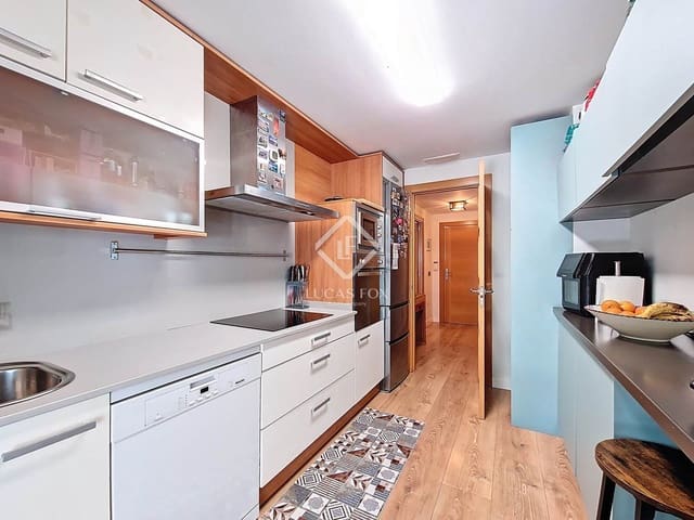 2 bedroom Apartment for sale in Vilanova i la Geltrú with pool garage - € 350,000 (Ref: 9409057)