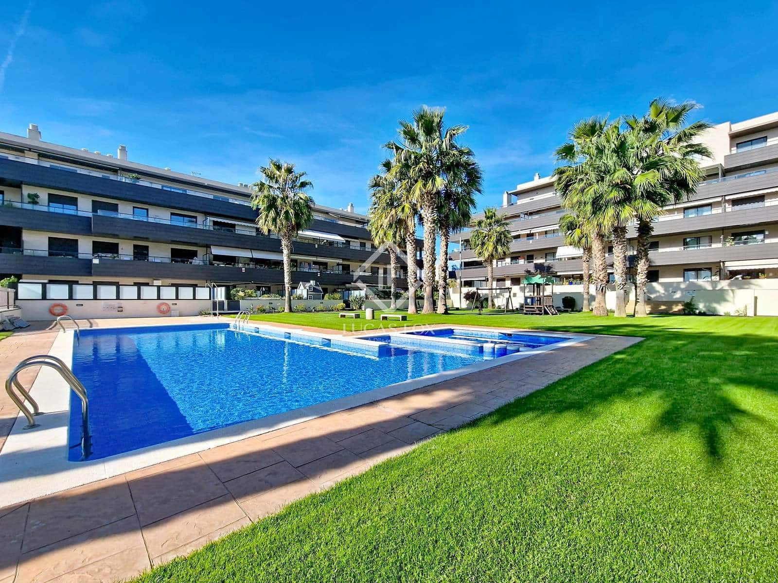 2 bedroom Apartment for sale in Vilanova i la Geltru with pool garage - € 350,000 (Ref: 9409057)