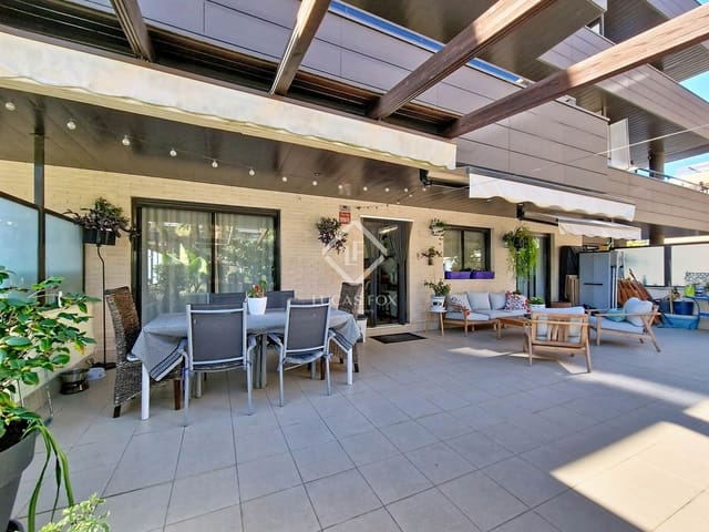 2 bedroom Apartment for sale in Vilanova i la Geltrú with pool garage - € 350,000 (Ref: 9409057)