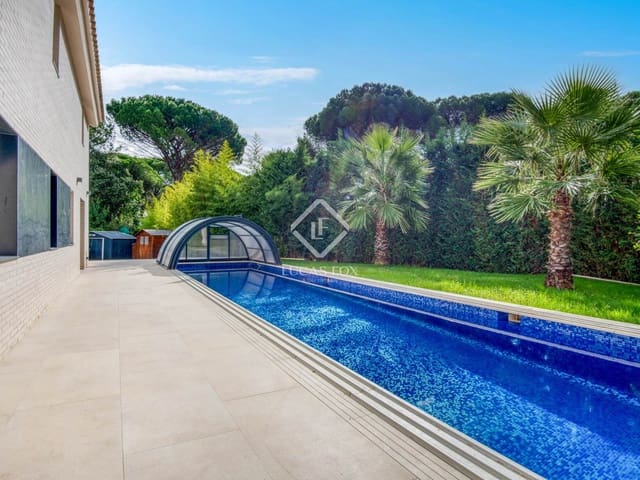5 chambre Villa/Maison à vendre à Santa Cristina d'Aro avec piscine garage - 2 800 000 € (Ref: 9409357)