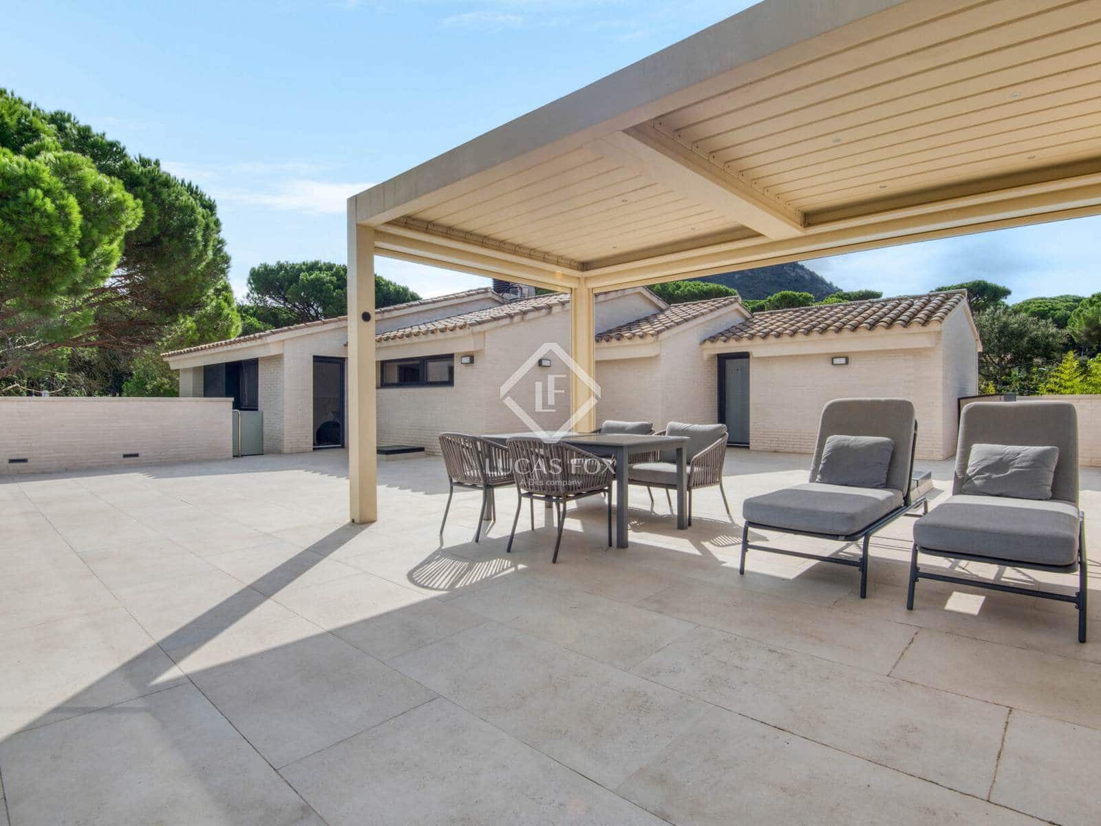 5 makuuhuone Huvila myytävänä paikassa Santa Cristina d'Aro mukana uima-altaan 
autotalli - 2 800 000 € (Ref: 9409357)