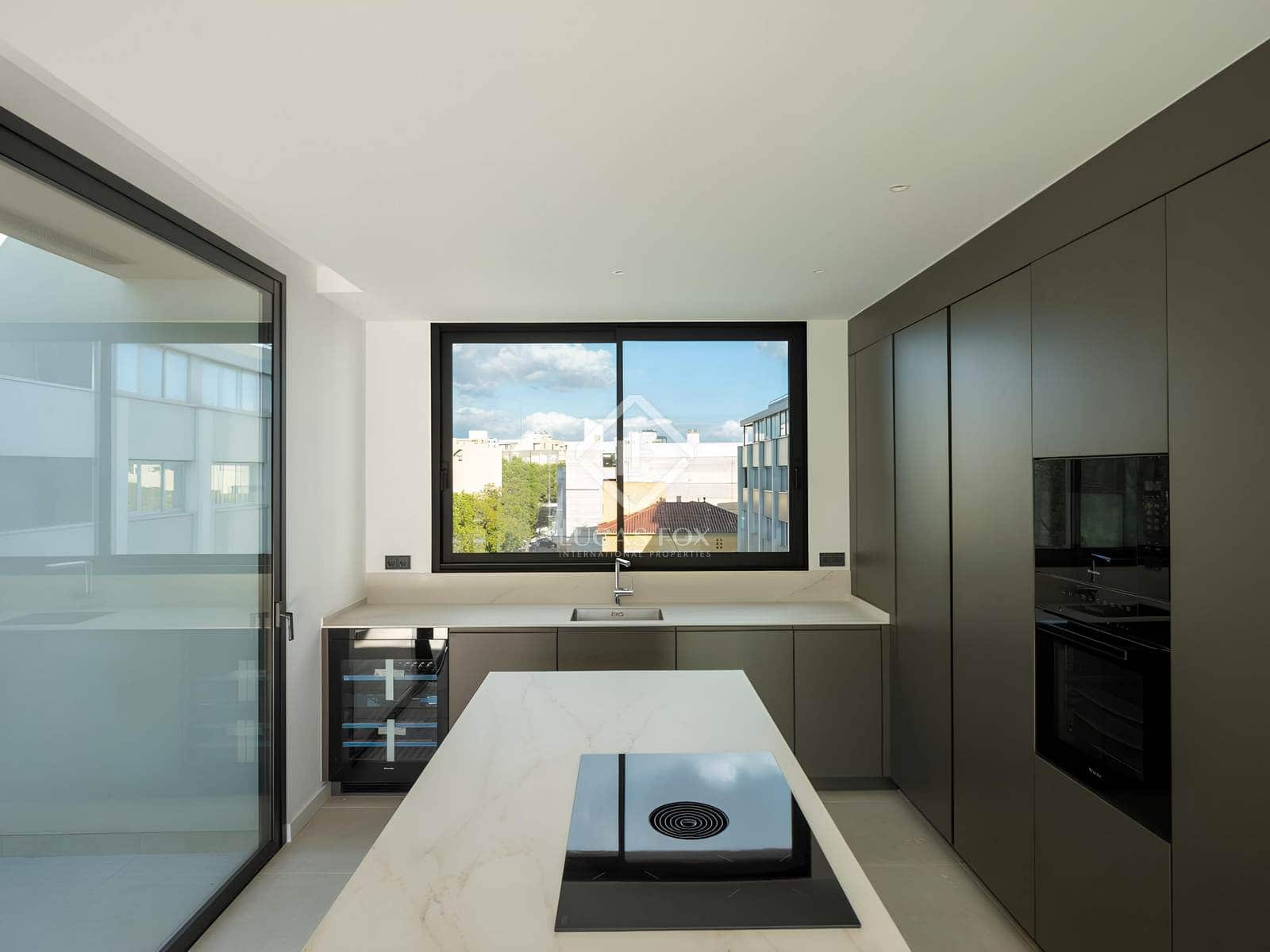 3 soverom Penthouse til salgs i Palma de Mallorca med svømmebasseng garasje - € 2 600 000 (Ref: 9409869)