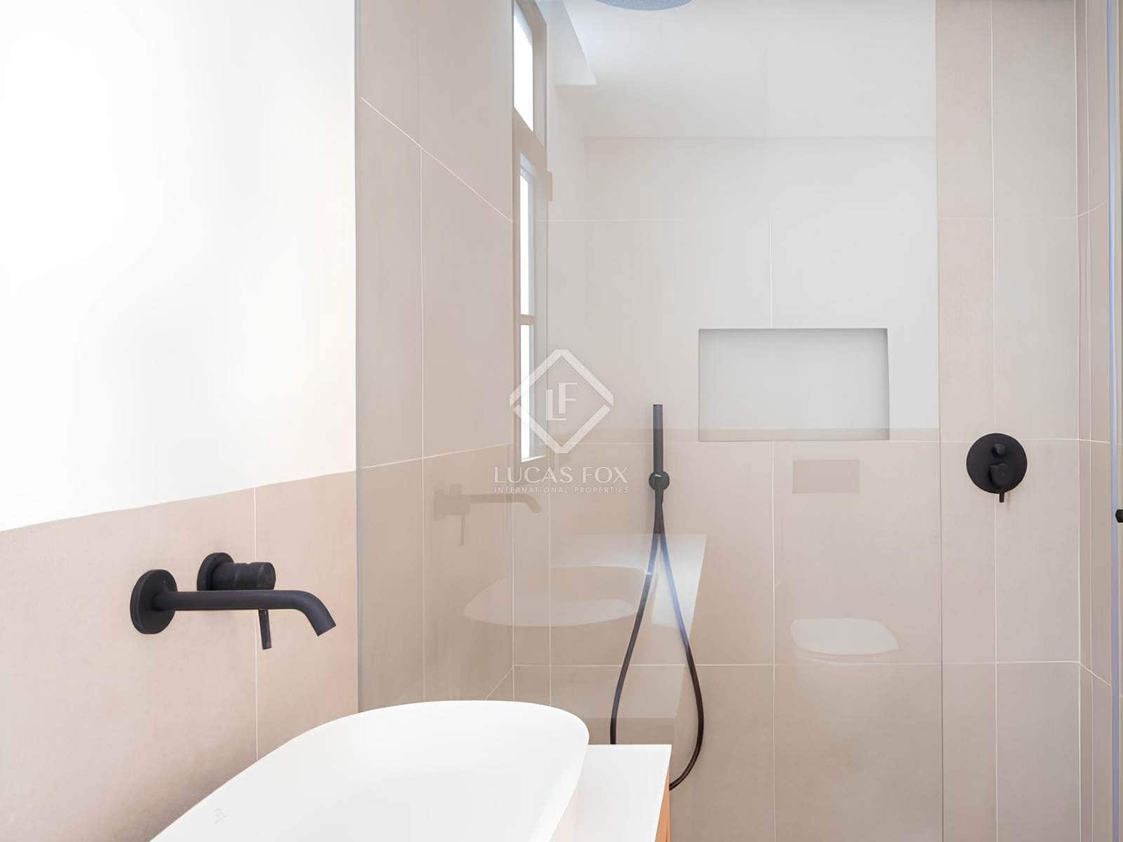 3 soverom Penthouse til salgs i Palma de Mallorca med svømmebasseng garasje - € 2 600 000 (Ref: 9409869)