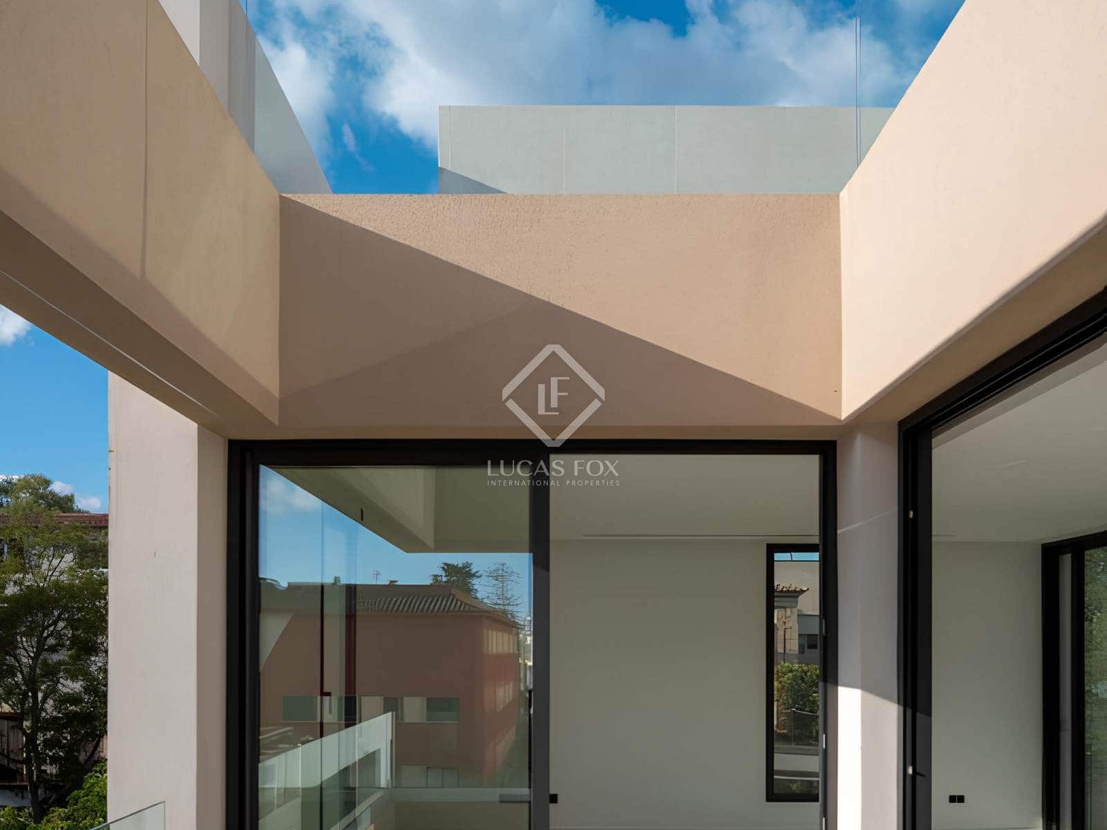 3 soverom Penthouse til salgs i Palma de Mallorca med svømmebasseng garasje - € 2 600 000 (Ref: 9409869)