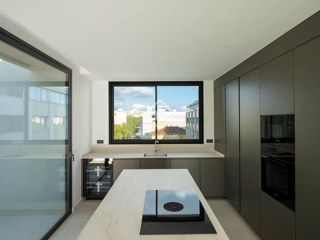 3 soverom Penthouse til salgs i Palma de Mallorca med svømmebasseng garasje - € 2 600 000 (Ref: 9409869)