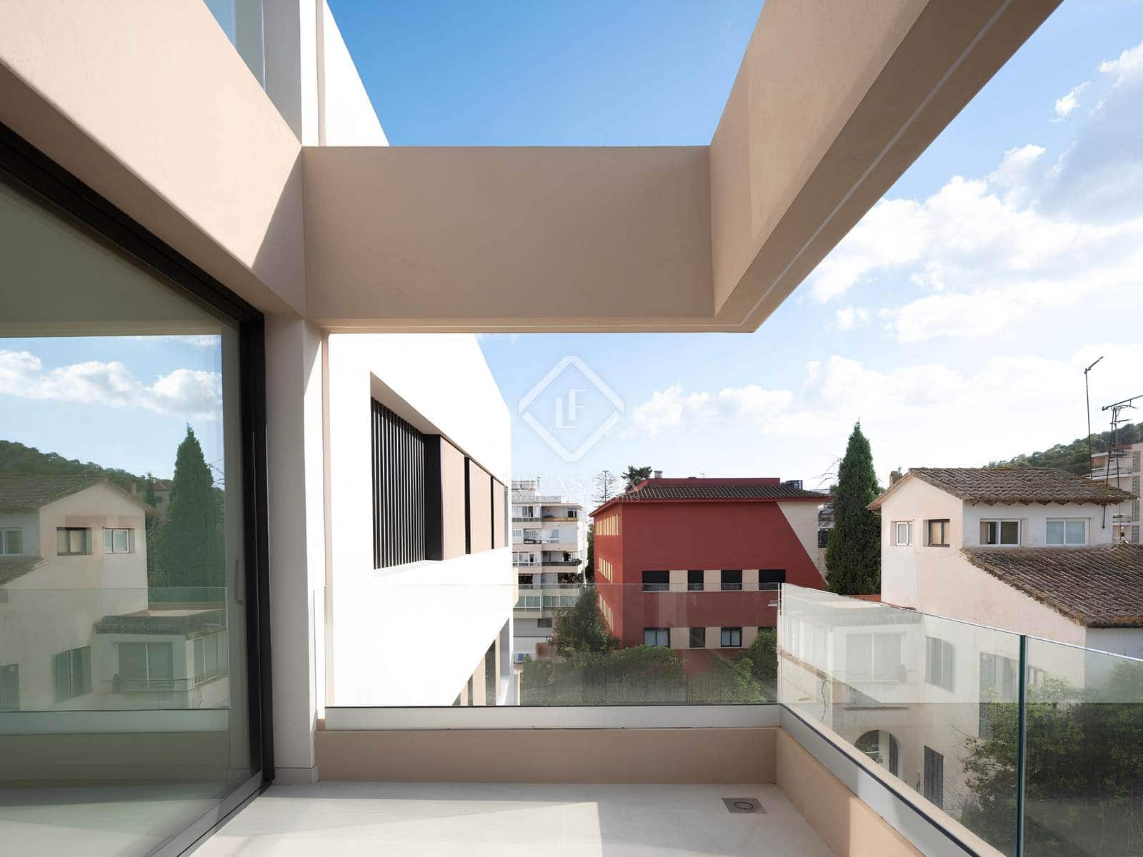 3 soverom Penthouse til salgs i Palma de Mallorca med svømmebasseng garasje - € 2 600 000 (Ref: 9409869)