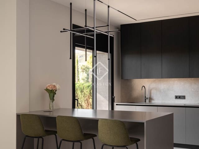 5 bedroom Villa for sale in Castelldefels with pool garage - € 2,650,000 (Ref: 9410224)