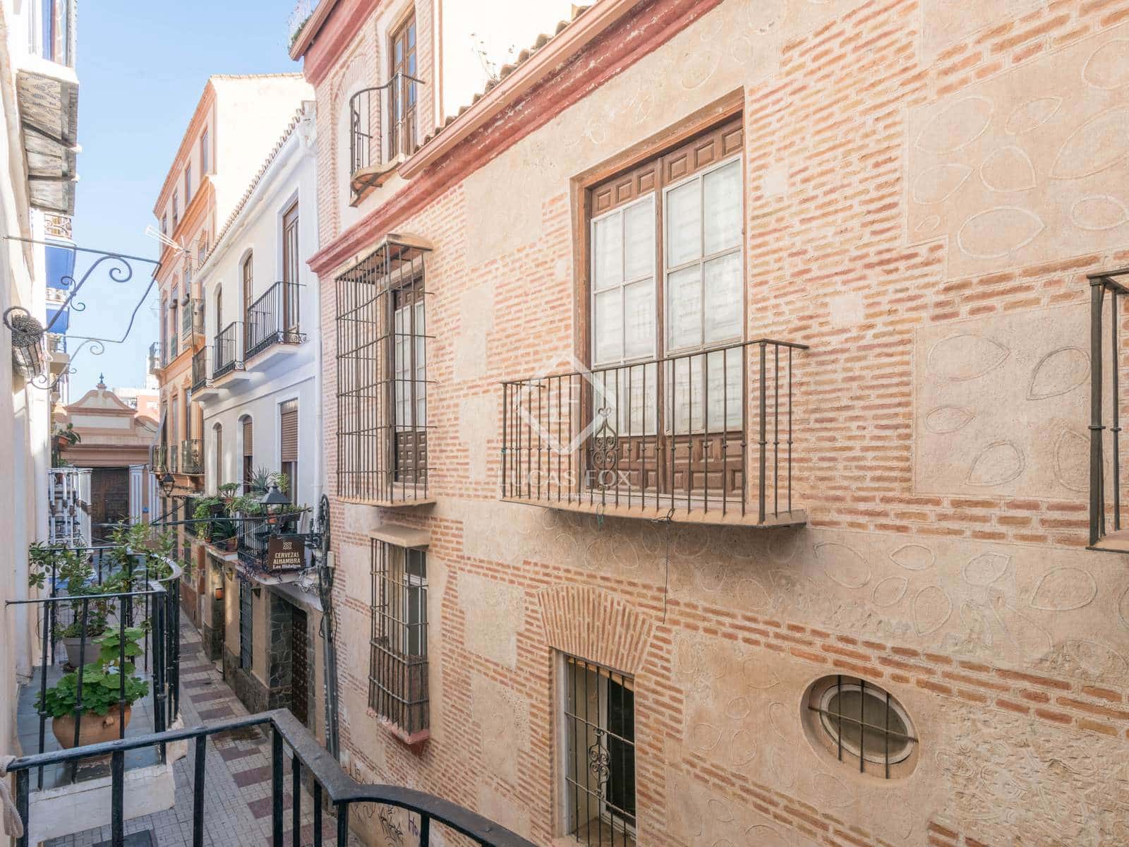 8 soverom Villa til salgs i Malaga by - € 1 875 000 (Ref: 9411312)