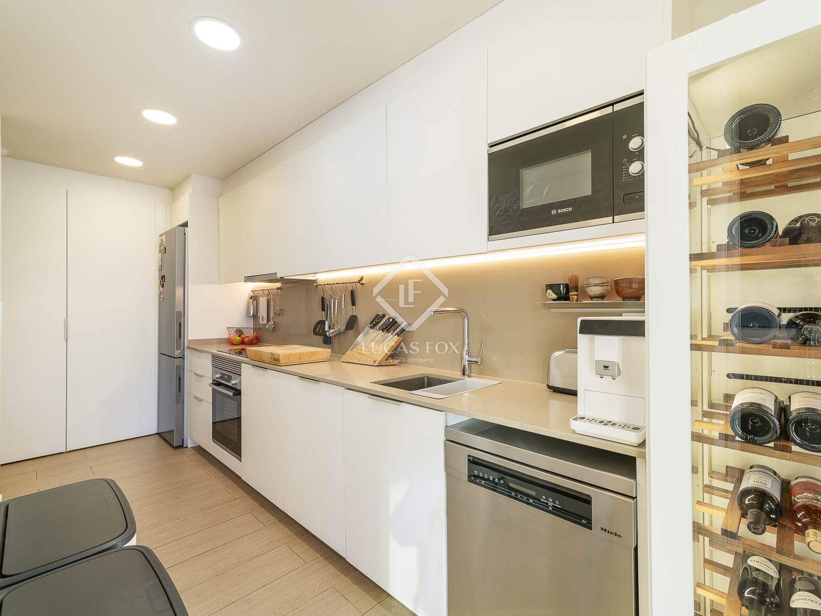 4 soveværelse Penthouse til salg i Barcelona by med garage - € 1.250.000 (Ref: 9412643)